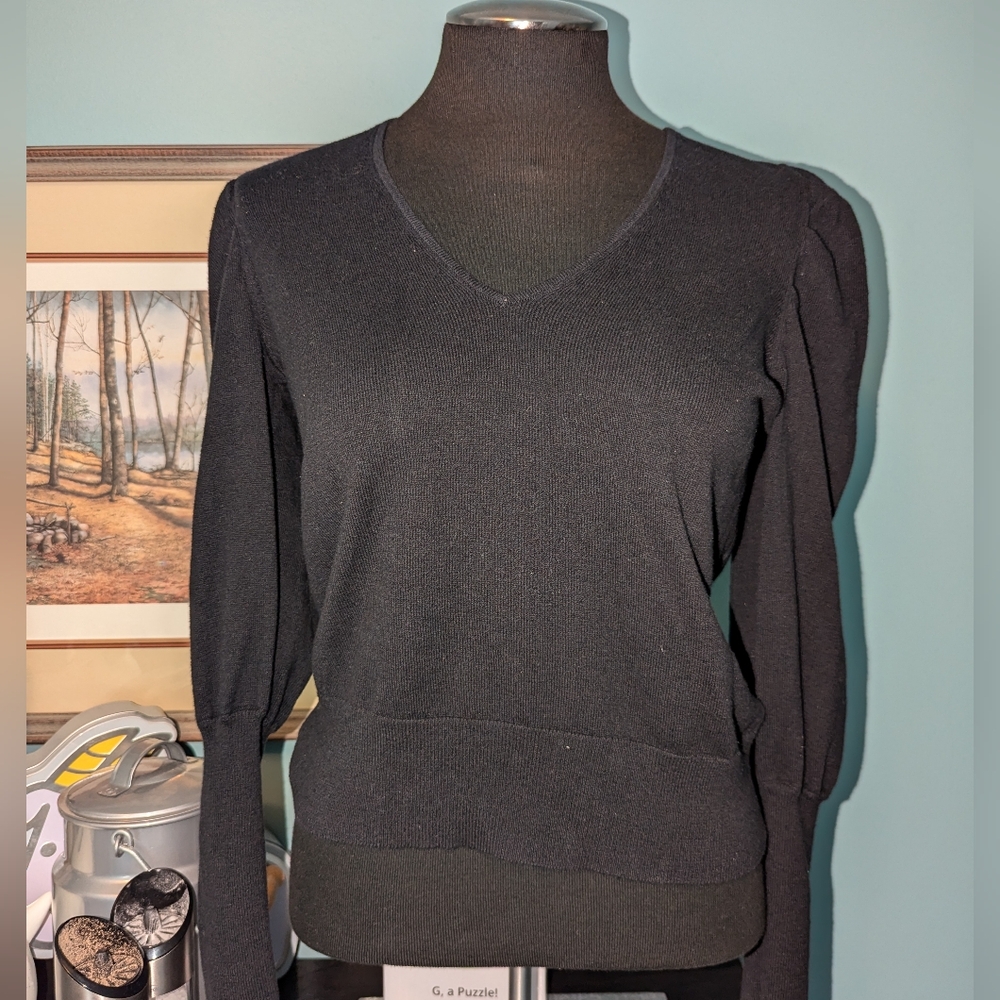 Joie v-neck sweater, black, size small, puffed sleeves
